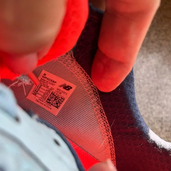 New Balance - Picture 1 of 4